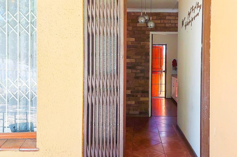 To Let 3 Bedroom Property for Rent in Glenhaven Western Cape